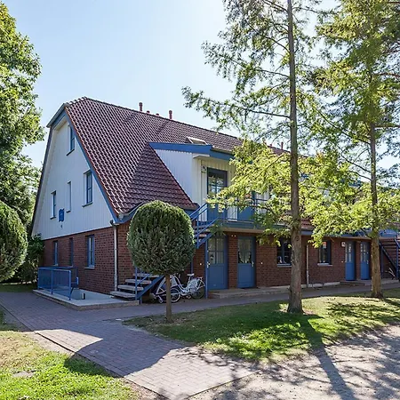 Papillon 11-2 Apartment *